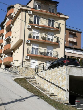 Apartman Pored reke